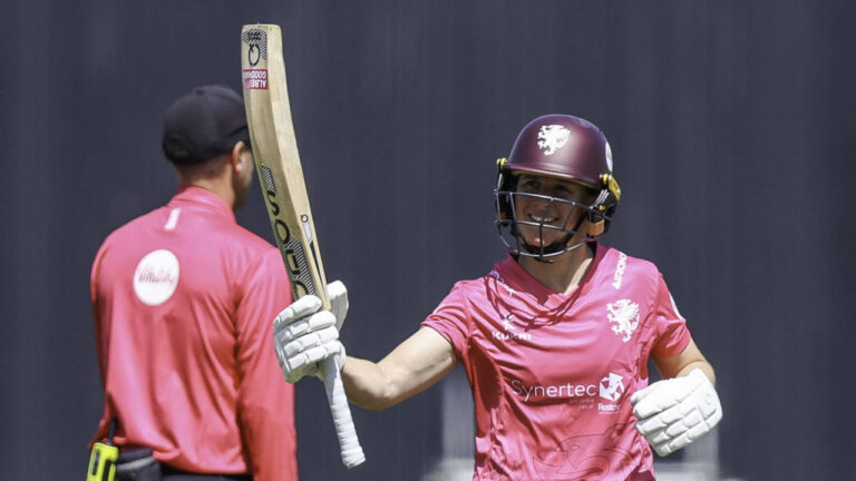 Sophie Luff fifty stretches Somerset’s unbeaten start – Sophie Luff Stars as Somerset Extend Unbeaten Vitality Blast Run