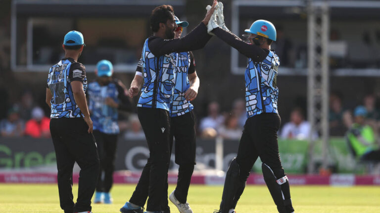 Usama Mir helps Worcestershire claim midlands bragging rights – Usama Mir Shines as Worcestershire Rapids Dominate Warwickshire in Blast Derby
