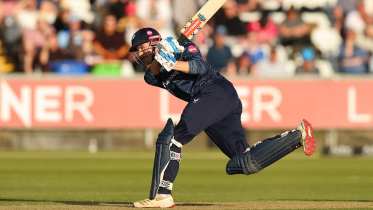 Wharton leads recovery as Yorkshire knock Durham off their perch – Yorkshire Overtake Durham at Top of North Group in Vitality Blast